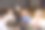 快乐的老年夫妇和成年子女在餐厅见面图片下载
