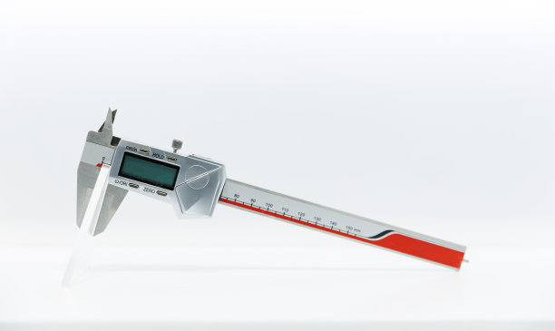 电子卡尺在白色背景图片下载