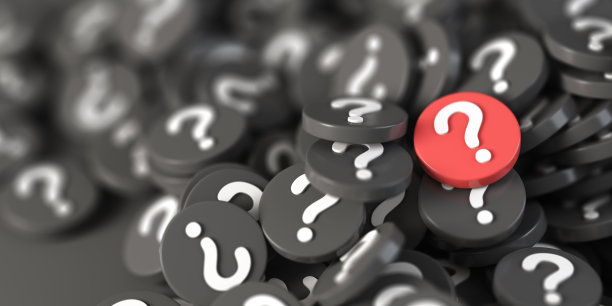 黑色标志背景上的红色问号图片下载