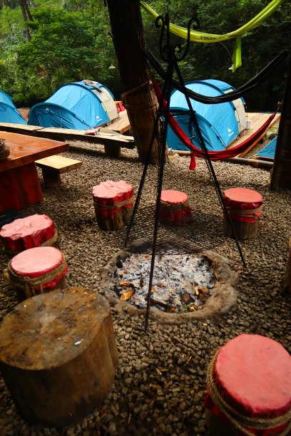 篝火的地方图片下载