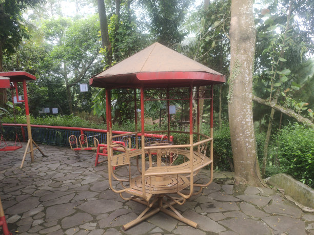 Merry Go Round Ride儿童游乐区图片下载