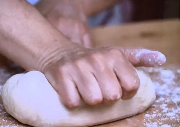 用手揉面包图片下载