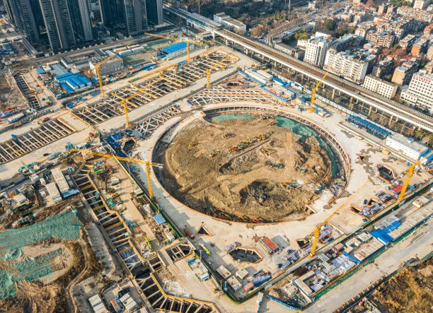 武汉北部建筑工地的航拍照片图片下载