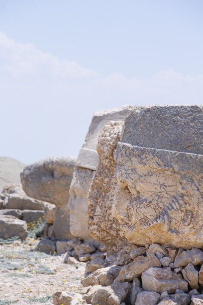 Nemrut山是一座2150米高的山，位于土耳其Adıyaman省。图片下载