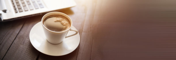 一杯咖啡和键盘图片下载