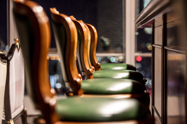 与朋友一起喝咖啡的愉快场所图片下载