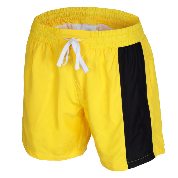白色背景上的黄色运动短裤图片下载