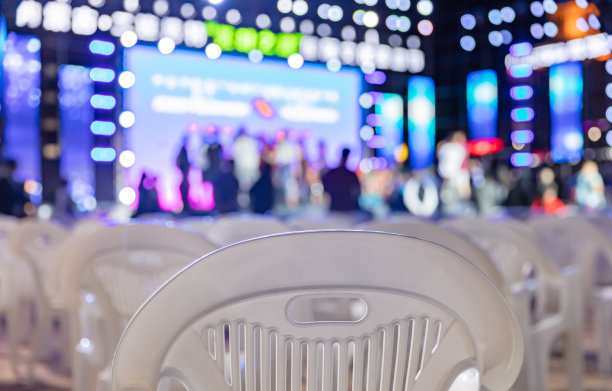 夏季户外演出舞台背景以座位为主图片下载