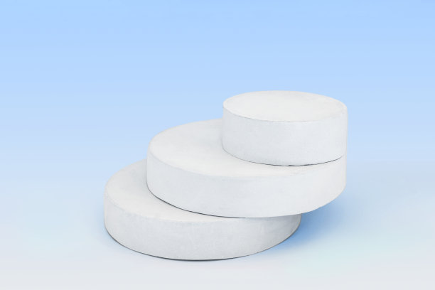 化妆品，肥皂，物品展示的讲台。最小几何球。圆柱三种形式，柔和的阴影。展示产品、对象的场景。展示柜。的立场。工作室彩色背景图片下载