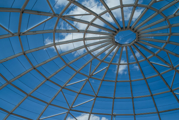 室外金属钢框架建筑施工图片下载