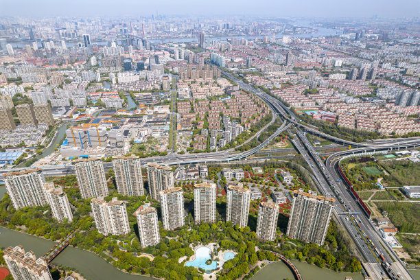 无人机拍摄的中国上海浦东住宅区全景。图片下载