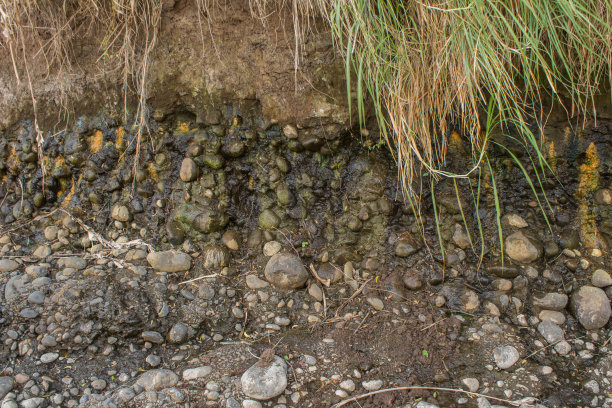 这些岩石的边缘是平的图片下载