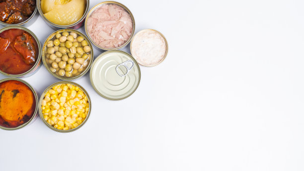 罐头食品俯视图照片，罐头与拉出环，金属包装。图片下载