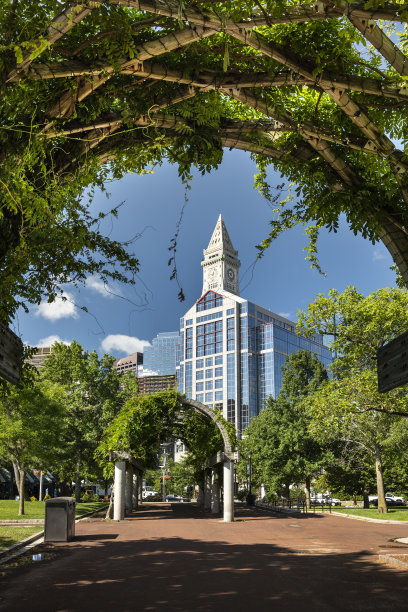 美国马萨诸塞州波士顿市中心的城市天际线景观图片下载