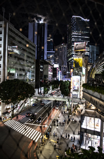 涩谷的明治大道之夜图片下载