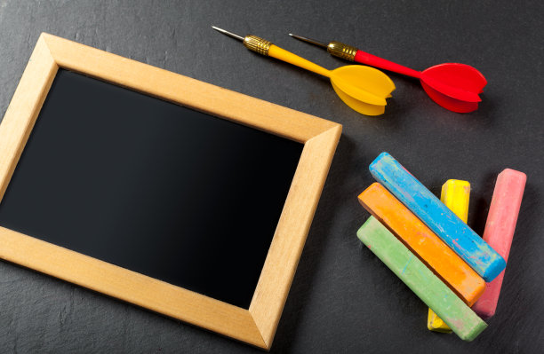 黑色的空黑板图片下载