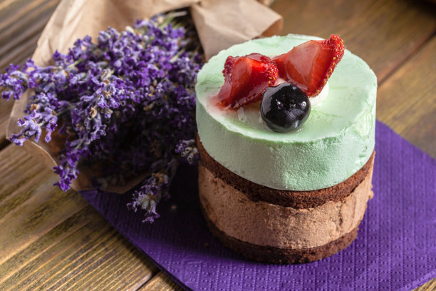 草莓蛋糕图片下载