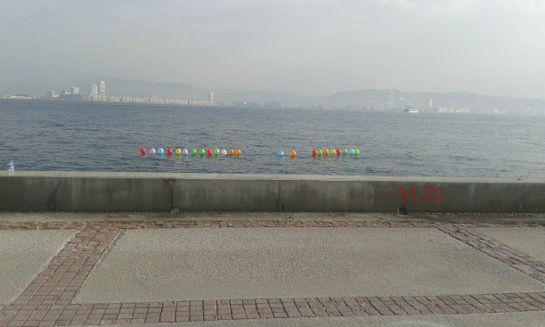 气球和水图片下载