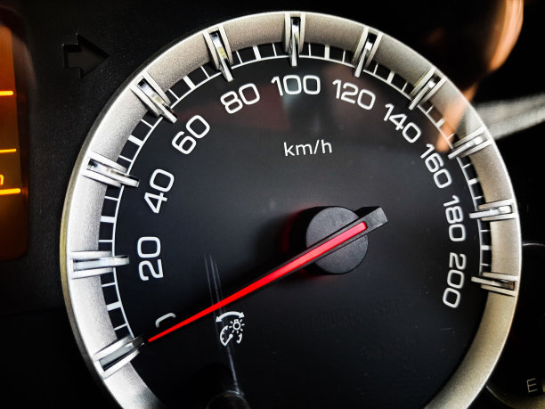 汽车的快速拨号，箭头指向零图片下载