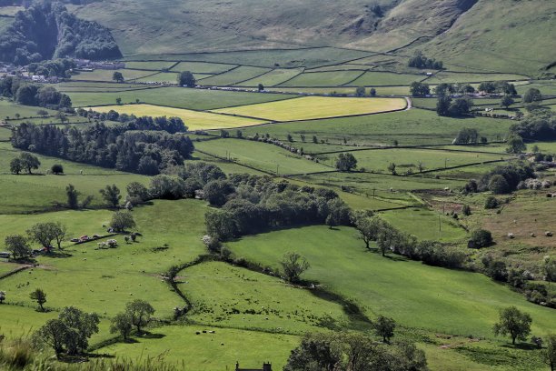 山顶地区国家公园的农场景色，摄于曼托尔图片下载