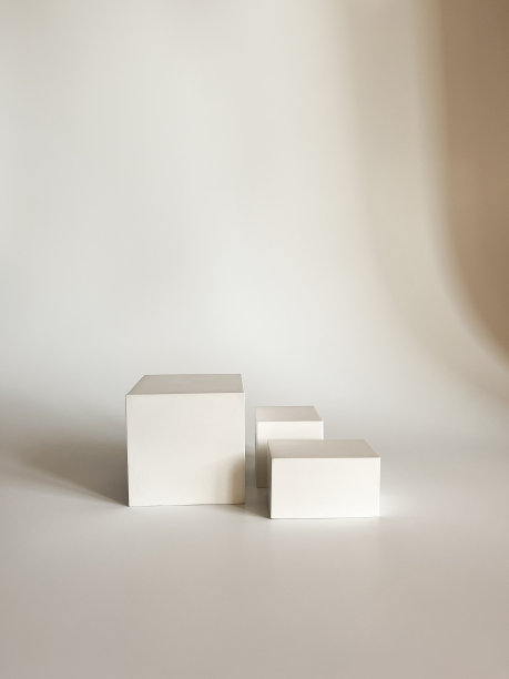 皮肤或头发护理产品的模型。工作室的照片图片下载