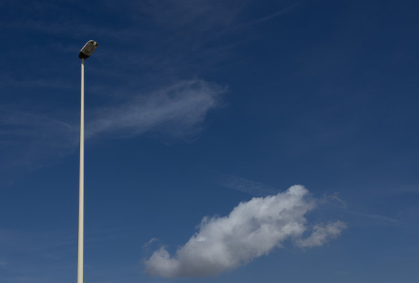 路灯配蓝天图片下载