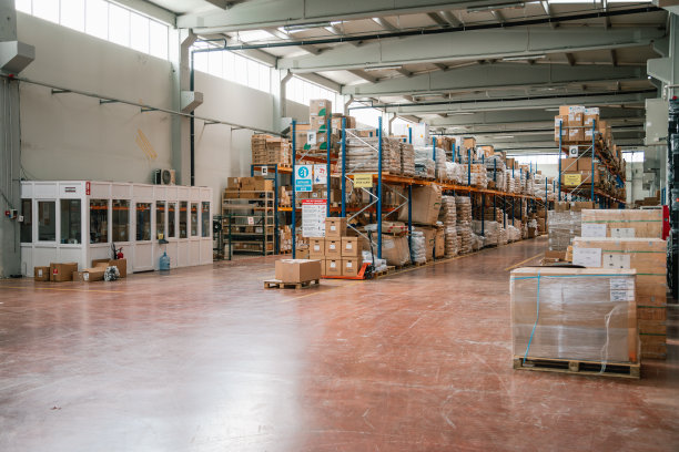 空的工业材料仓库视图图片下载