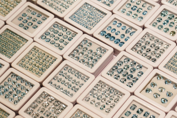 各种美丽的原钻图片下载