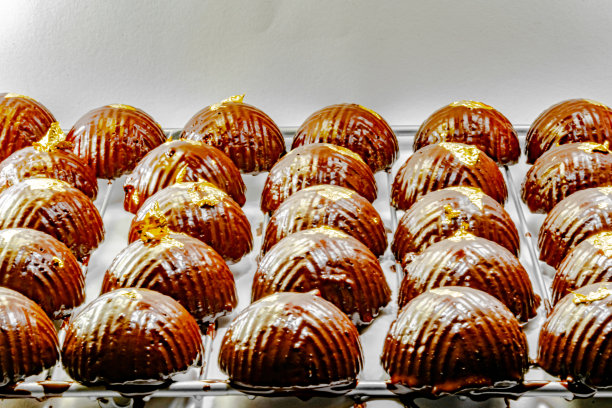 Bniouen。非烘焙阿尔及利亚巧克力蛋糕图片下载