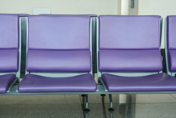 登机口的等候椅图片下载