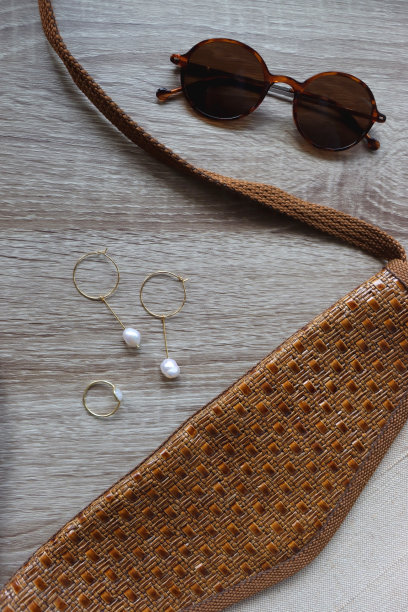 中性的配件图片下载