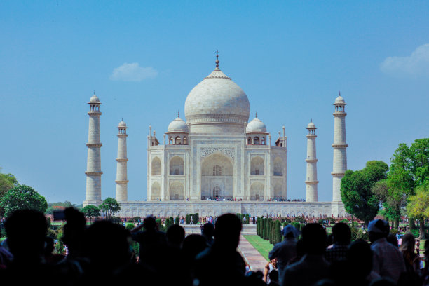 泰姬陵寺白色大理石建筑的主景图片下载