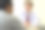 年轻的医生在医院咨询老年病人图片下载