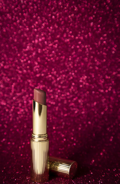 粉色底色口红，开管。唇妆、化妆品。图片下载