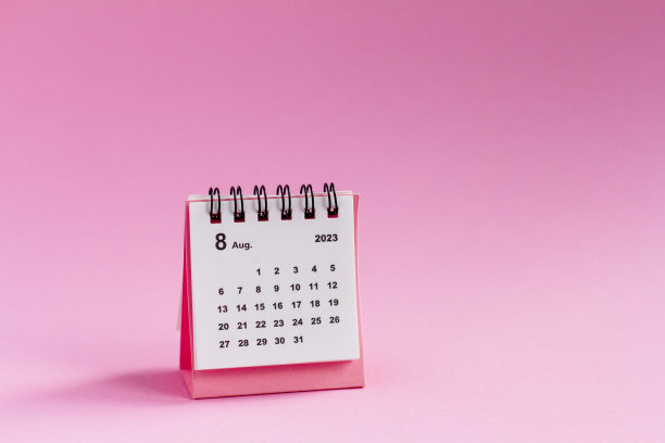 2023年8月的桌面日历。计划这个月的日历。图片下载