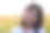 可爱的小女孩站在向日葵地里，清晨蓝天。图片下载