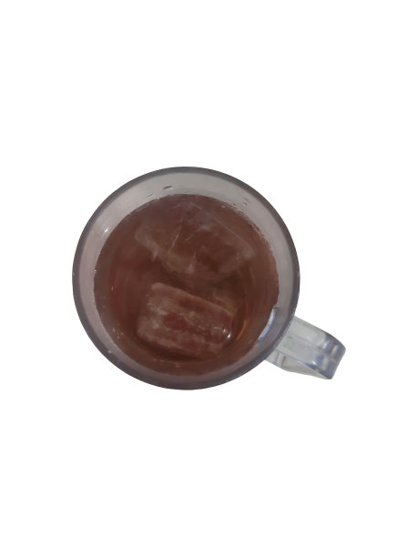 冰茶是在白色背景上用高角度拍摄的图片下载