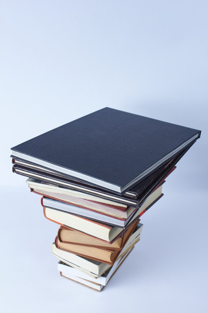 平衡帐目的高塔图片下载