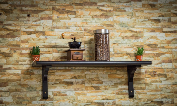 带摆件的壁架图片下载