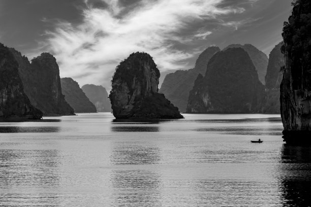 越南下龙湾的全景图片下载