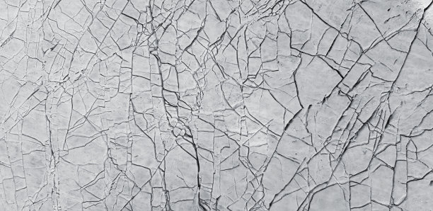 抽象线条图案在灰色或灰色大理石瓷砖地板为背景。图片下载