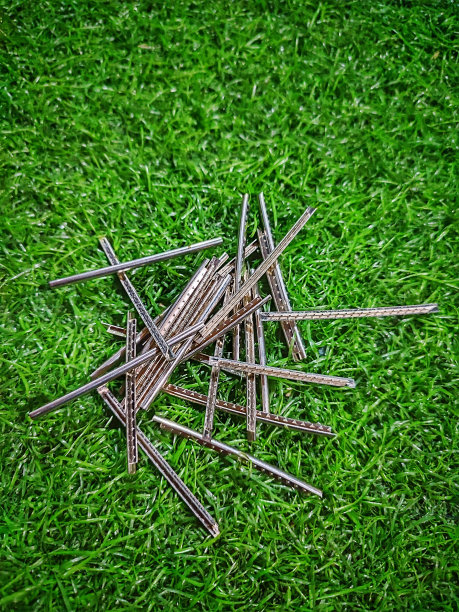 由斯坦尼斯特制成的吉他调弦要安装在原声吉他调弦板上图片下载