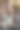 年轻的女孩微笑着看一看图片下载