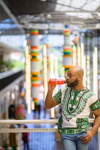 喝一小口图片下载