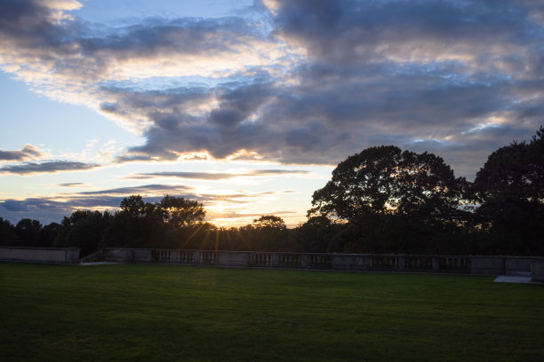 日落黄金时间景观壁纸桥树秋天云天空夏天旅游太阳暮光照片生机勃勃的湖海河滩沙滩海岸建筑自然图片下载