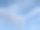 夏日蓝天白云梯度淡白色背景。美丽清澈多云在阳光下平静明亮的冬季空气背景。阴森生动的青色景观在环境日地平线天际线看春风图片下载