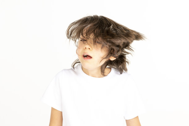 一个小男孩的肖像。图片下载