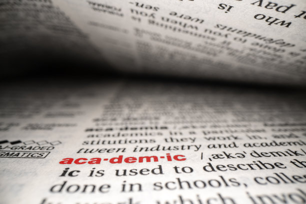 英文字典页面的近景与单词学术。图片下载