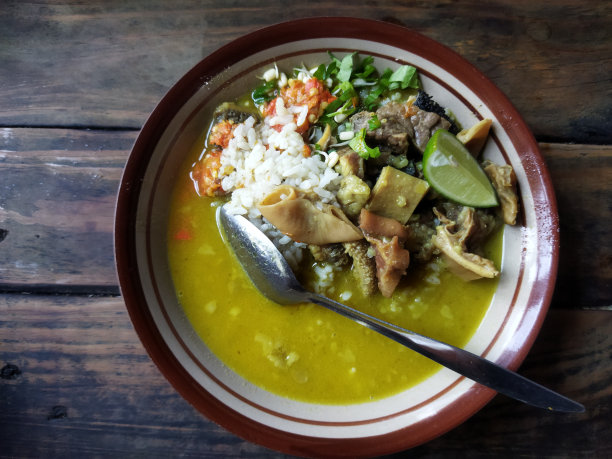 印尼烹饪公司称之为SOTO BABAT图片下载