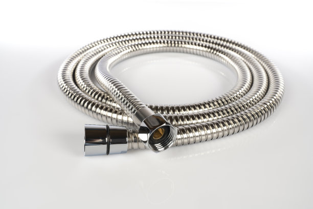 不锈钢淋浴软管隔离在白色图片下载